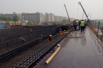 建筑工程學(xué)院2018級學(xué)生赴鄭州市市政工程總公司立交橋項目部進(jìn)行認(rèn)識實習(xí)